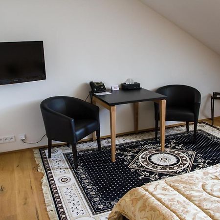 Hotel Panstvi Dlouha Lhota Экстерьер фото