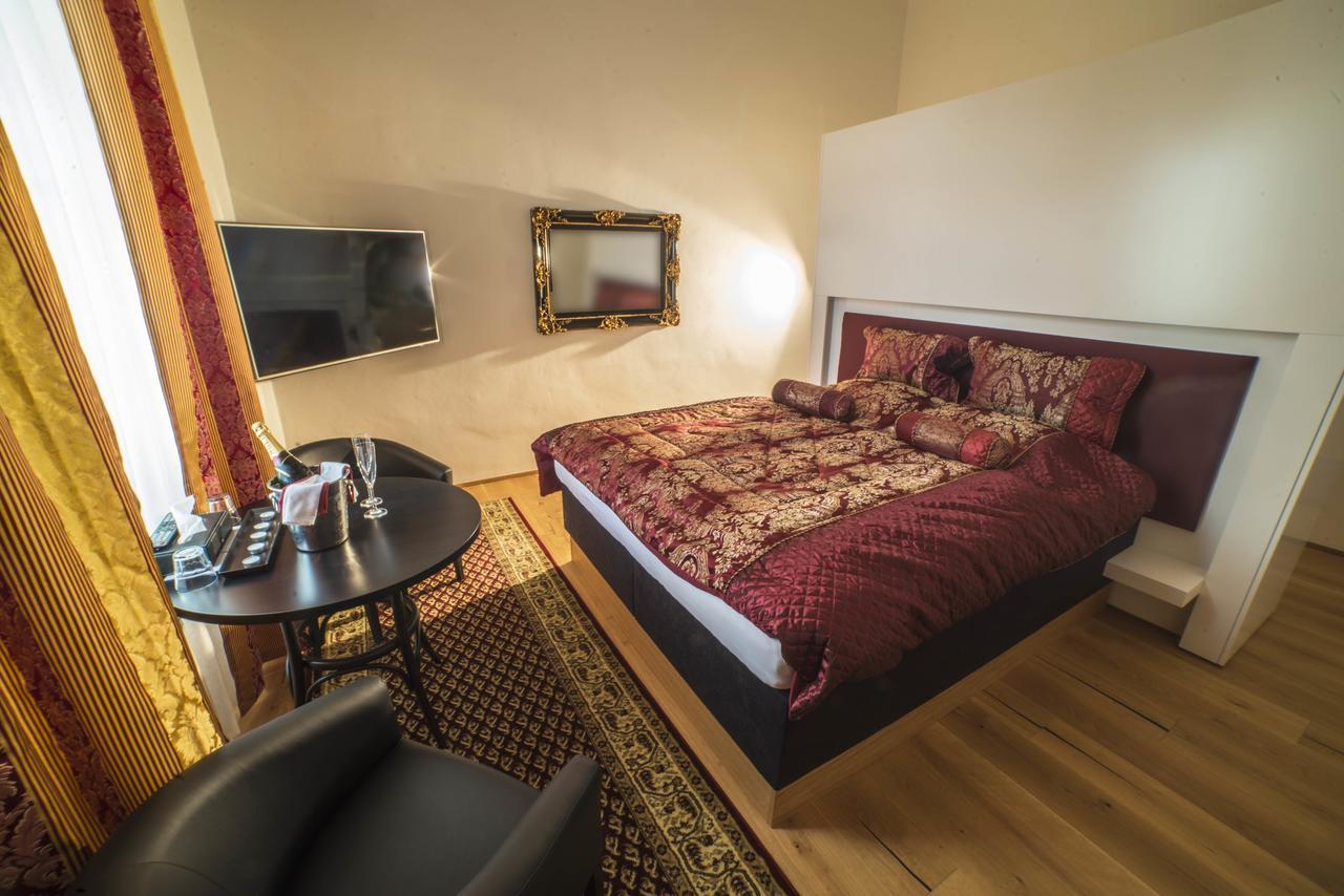 Hotel Panstvi Dlouha Lhota Экстерьер фото