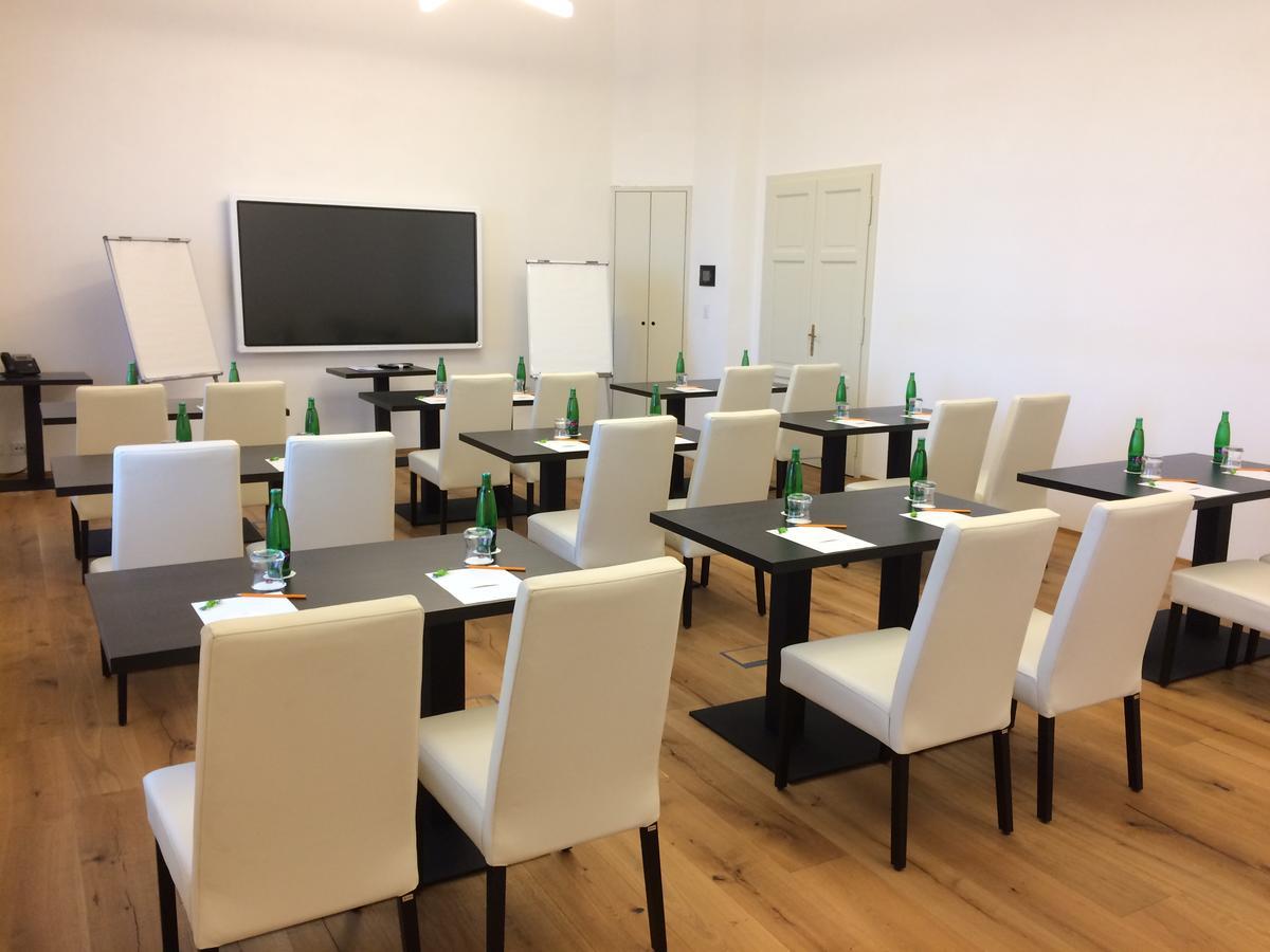 Hotel Panstvi Dlouha Lhota Экстерьер фото