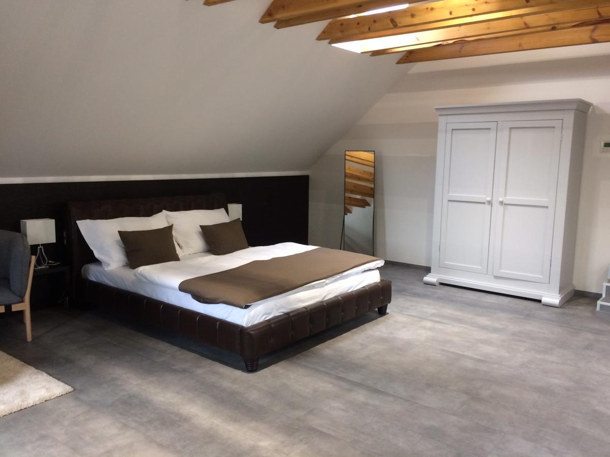 Hotel Panstvi Dlouha Lhota Экстерьер фото