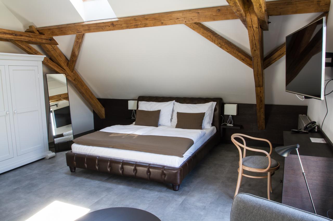 Hotel Panstvi Dlouha Lhota Экстерьер фото
