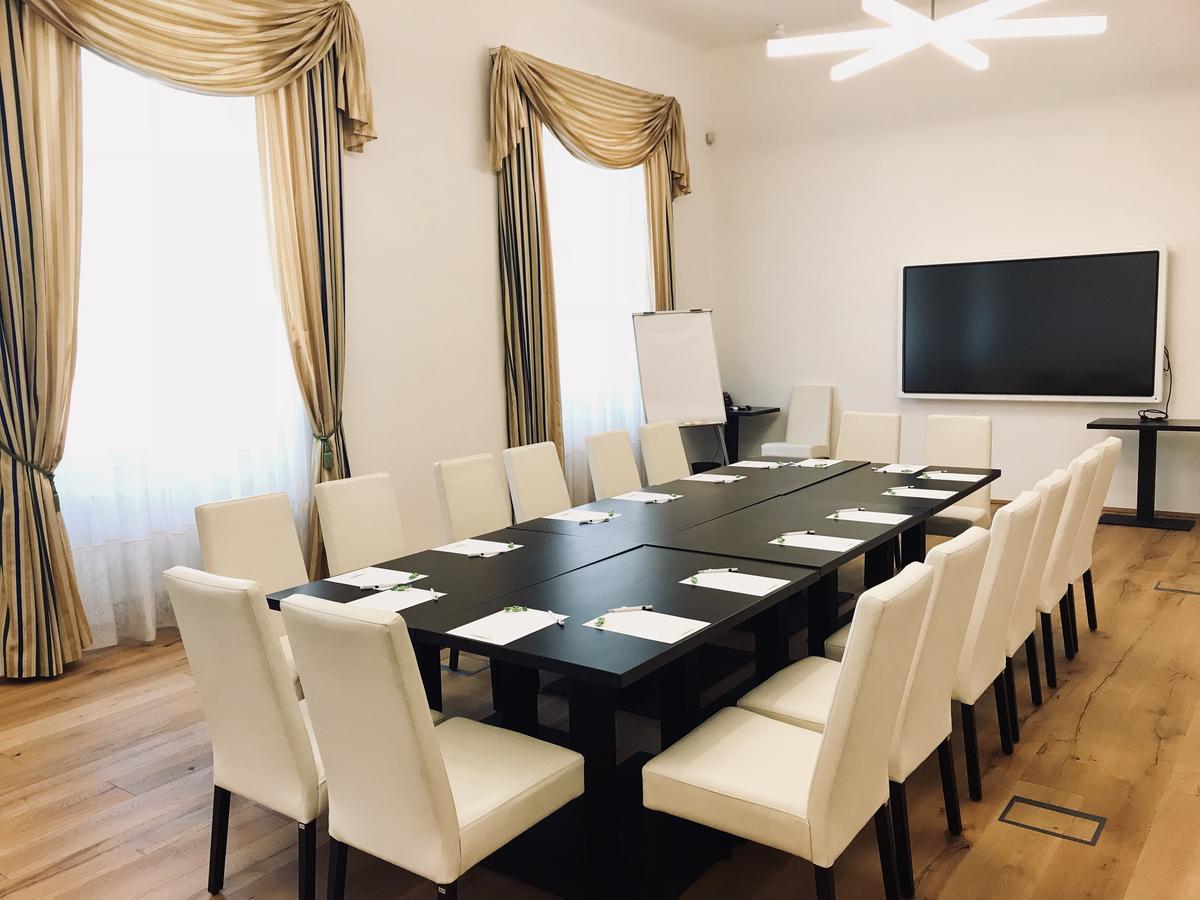 Hotel Panstvi Dlouha Lhota Экстерьер фото