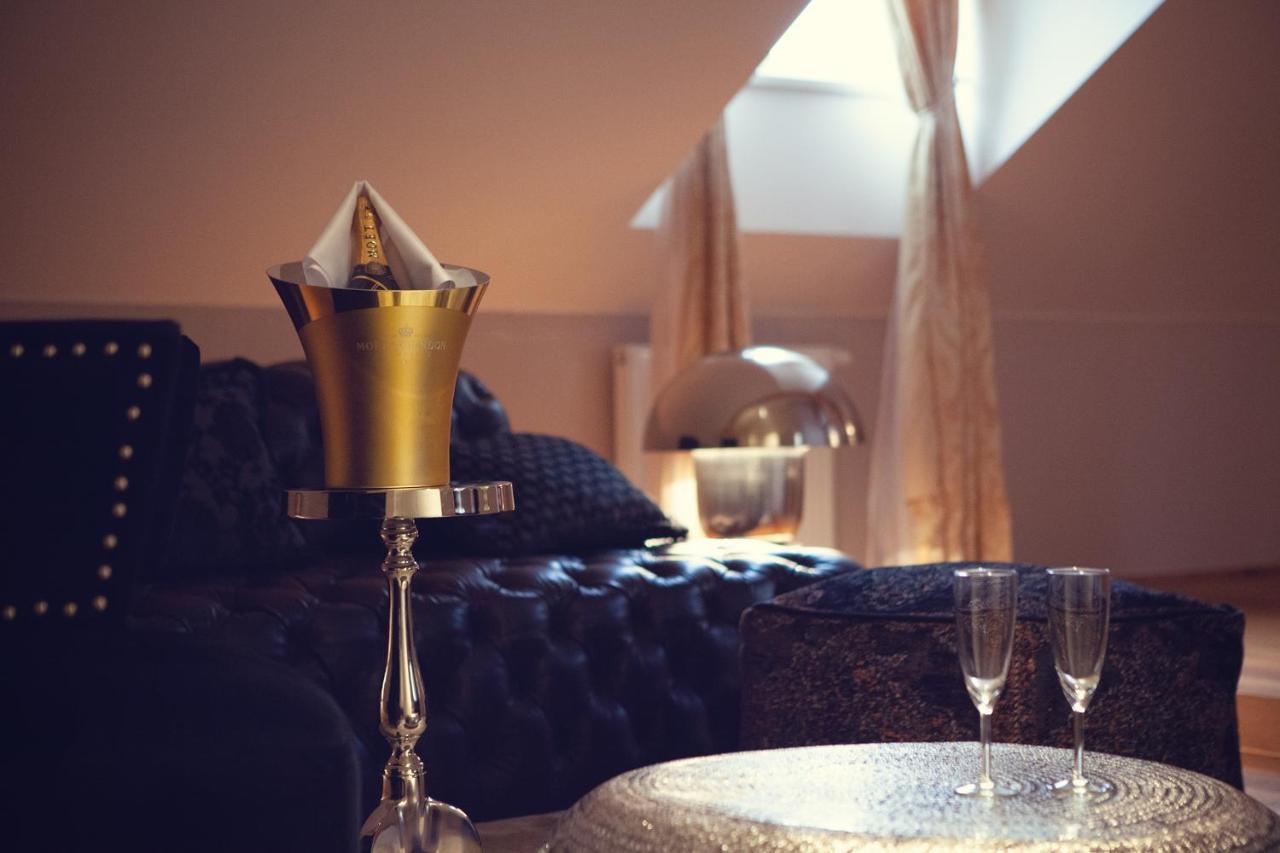 Hotel Panstvi Dlouha Lhota Экстерьер фото